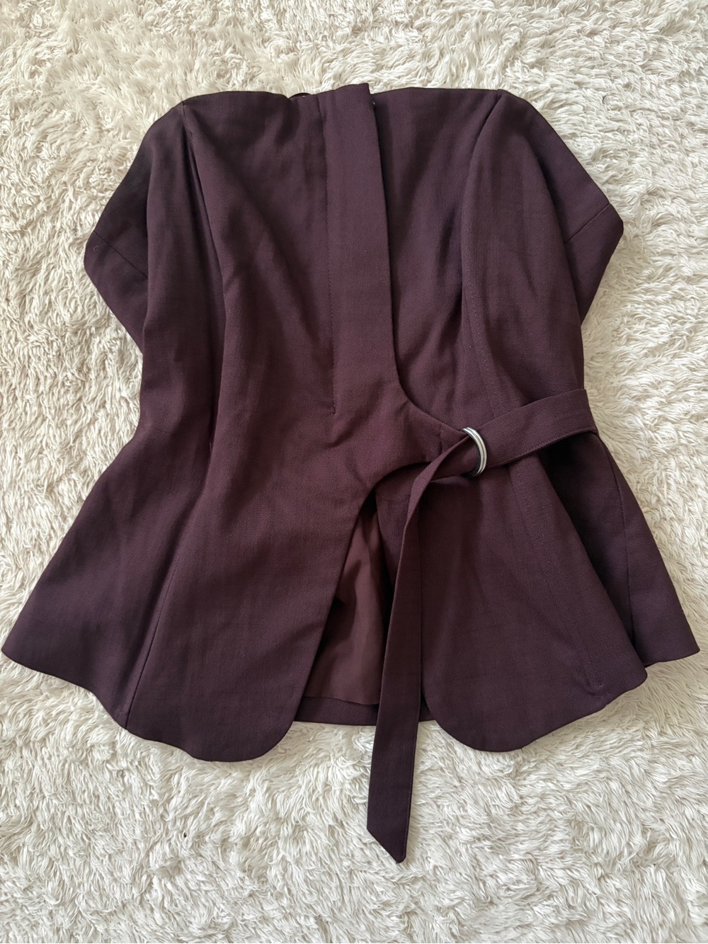 Dynamite Strapless Belted Top in Plum